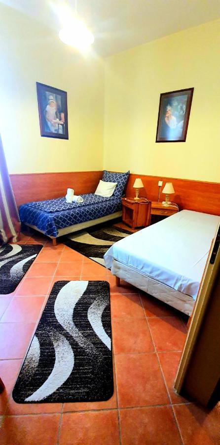 100 Eves Fogado Bed & Breakfast Szatymaz Dış mekan fotoğraf