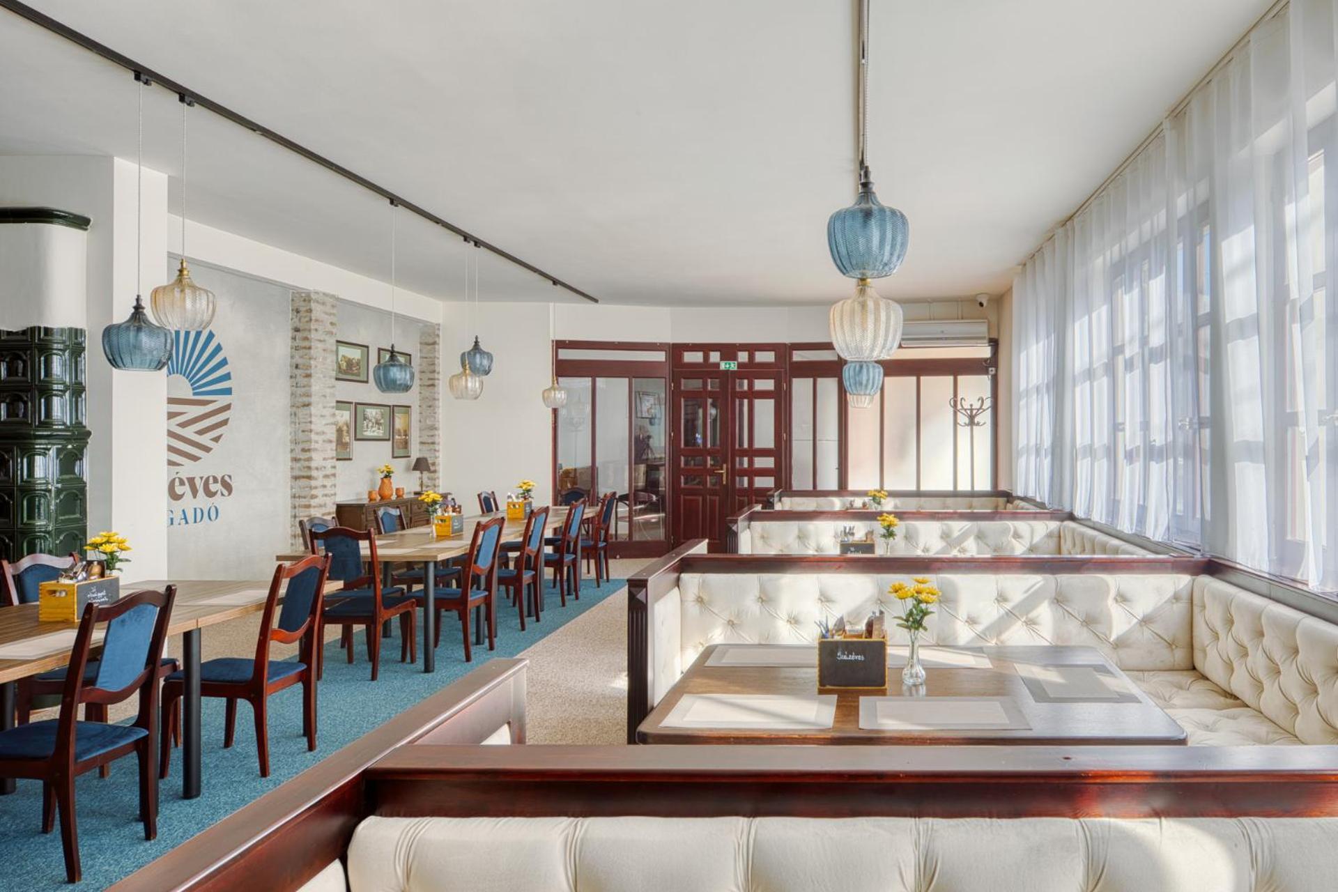 100 Eves Fogado Bed & Breakfast Szatymaz Dış mekan fotoğraf