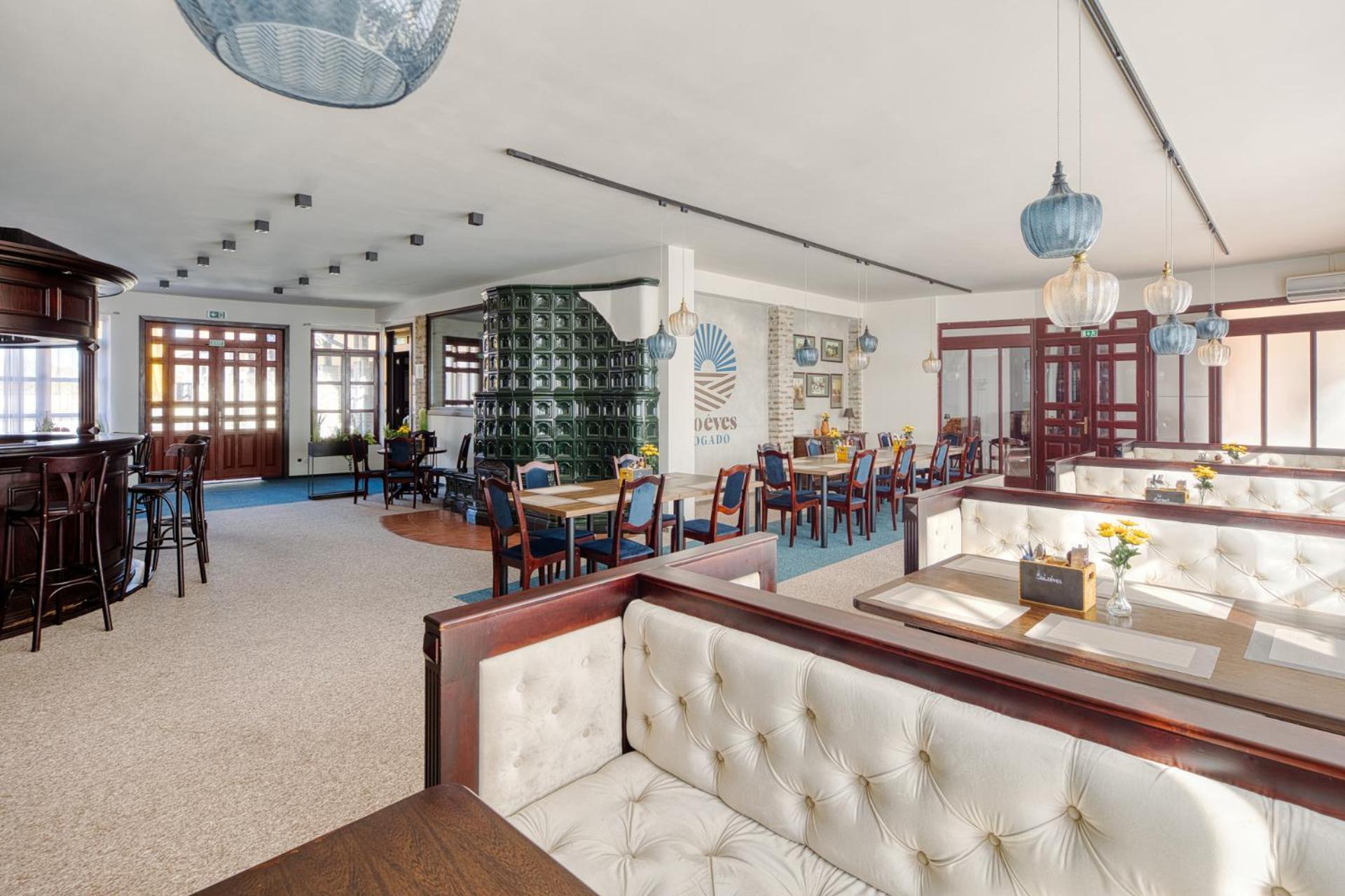 100 Eves Fogado Bed & Breakfast Szatymaz Dış mekan fotoğraf