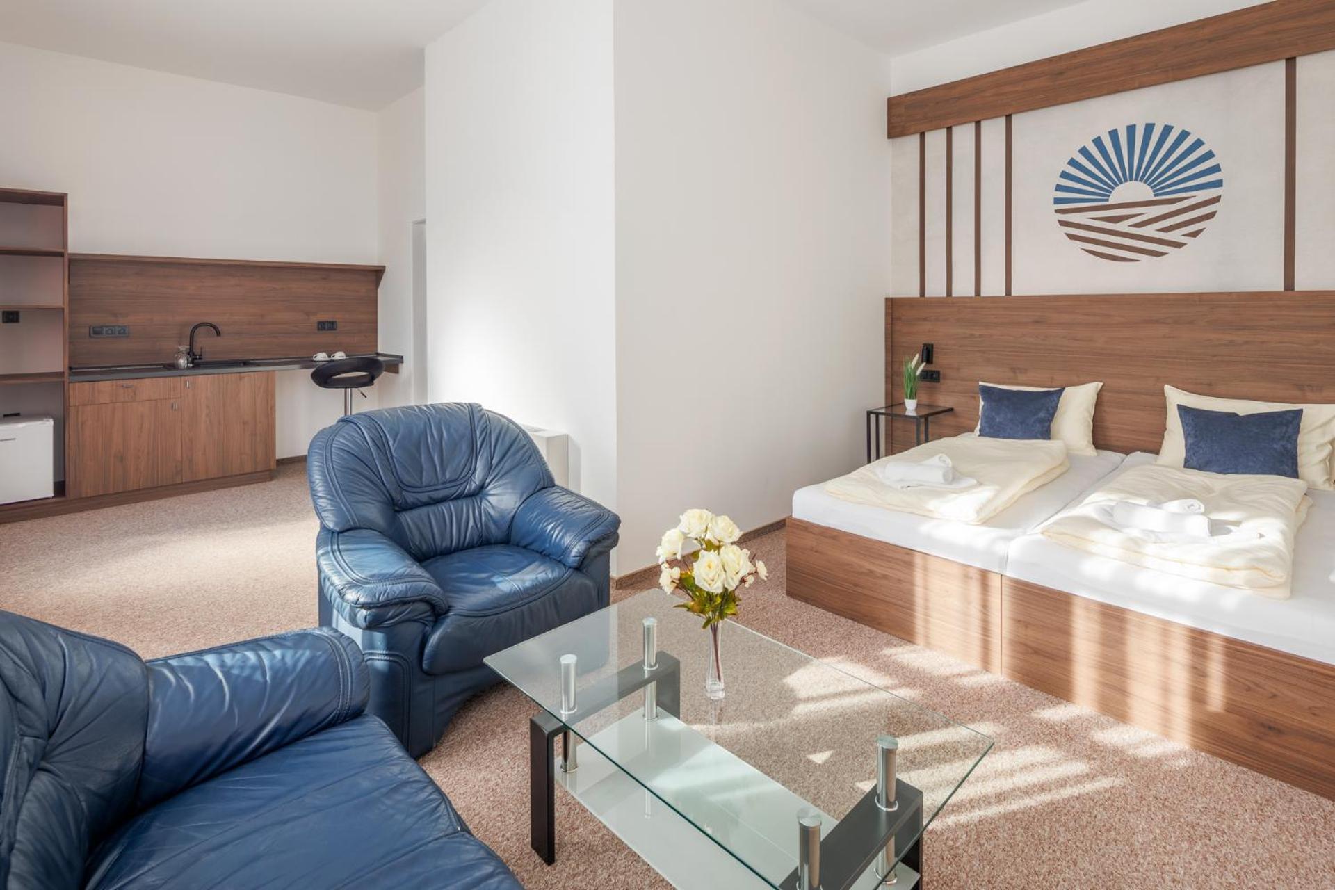 100 Eves Fogado Bed & Breakfast Szatymaz Dış mekan fotoğraf