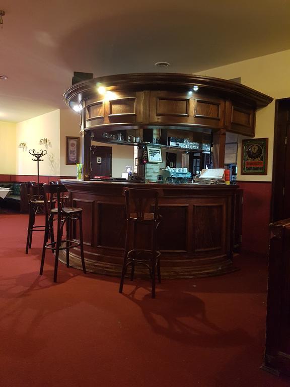 100 Eves Fogado Bed & Breakfast Szatymaz Dış mekan fotoğraf